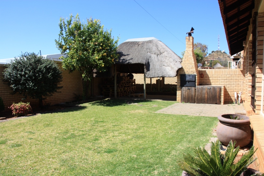 3 Bedroom Property for Sale in Langenhovenpark Free State